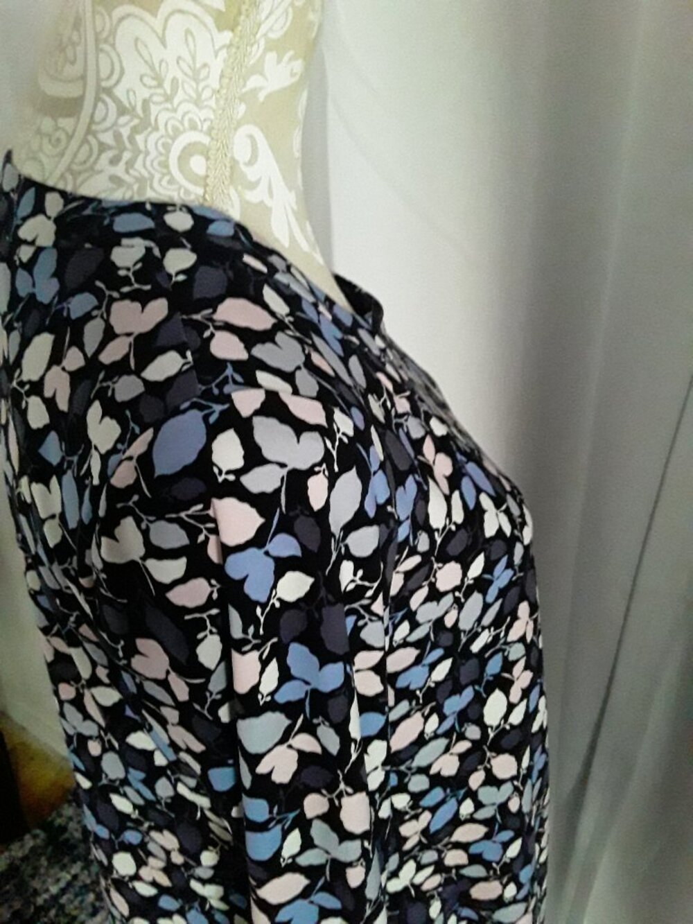 Anne Klein beautiful 3/4 sleeve tunic top size S - Picture 3 of 9